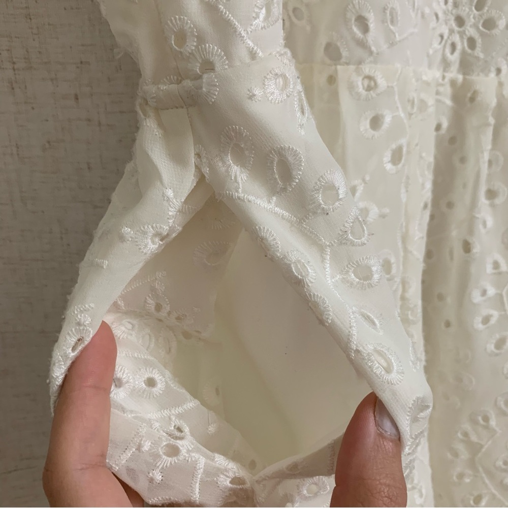 Express Cream Eyelet V Neck Flutter Sleeve Tie Back jumper Romper 2 - Picture 5 of 7